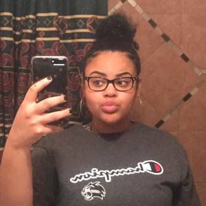 Meet your Posher, Thalia